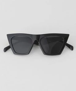 Vendor-unknown Pointy Black Cateye Iconic Sunglasses