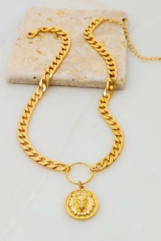Vendor-unknown Morna Gold Chunky Chain With Lion Head Pendant