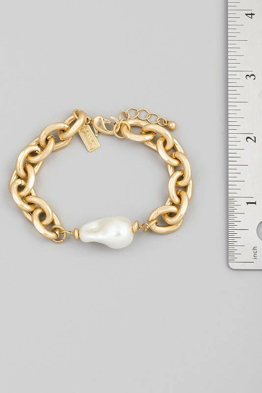 Vendor-unknown Lane Gold Pearl Charm Chain Bracelet