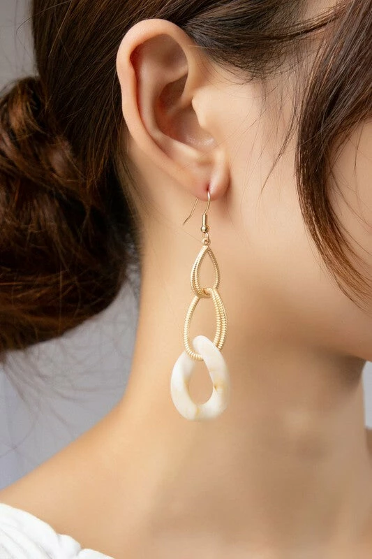 Vendor-unknown JUST IN Janna Chunky Metal And Acetate Link Chain Drop Earrings