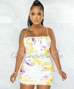 Chic Couture Online JUST IN Lissie Off-White Floral Print Ruched Mini Dress