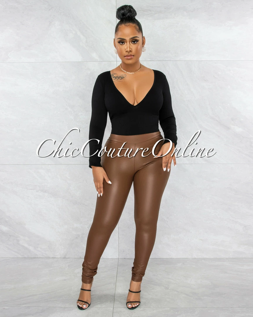 Vendor-unknown Celia Black Long Sleeves V-Neck Crop Top