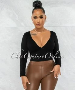 Vendor-unknown Celia Black Long Sleeves V-Neck Crop Top