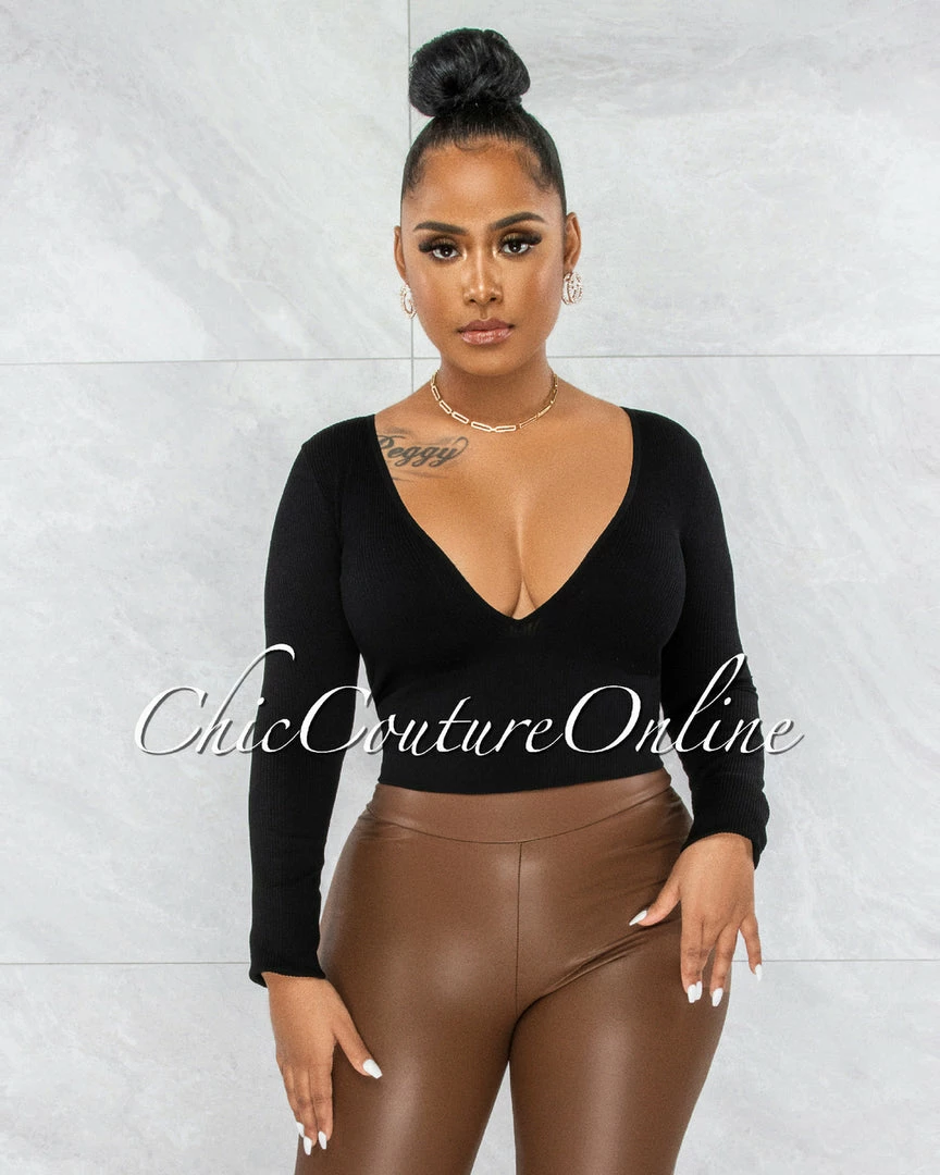 Vendor-unknown Celia Black Long Sleeves V-Neck Crop Top