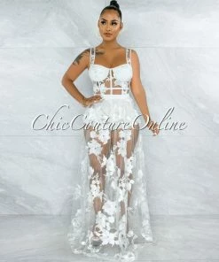 Vendor-unknown JUST IN Lidonie Off-White Embroidery Mesh Maxi Padded Dress