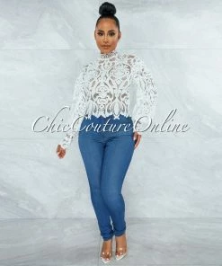 Vendor-unknown Amber Off-White Long Sleeves Crochet Crop Top