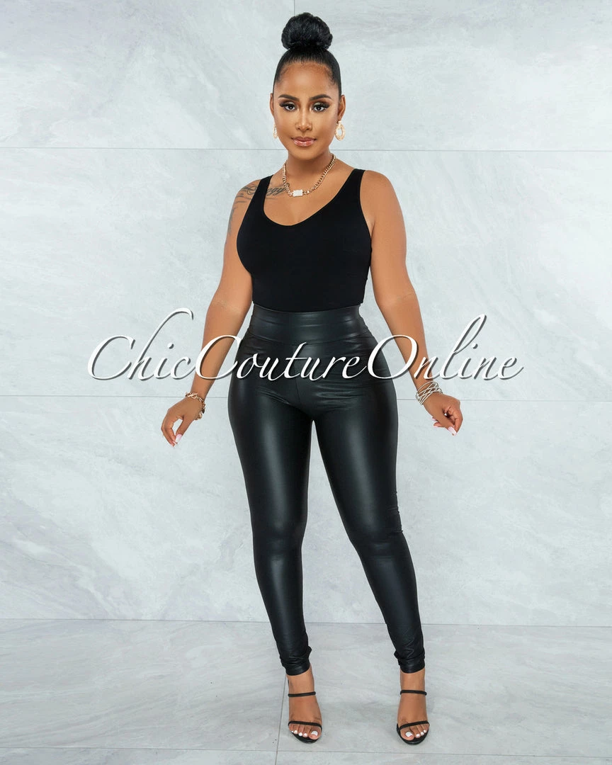 Vendor-unknown JUST IN Eara Black Faux Leather Ruched Back Leggings