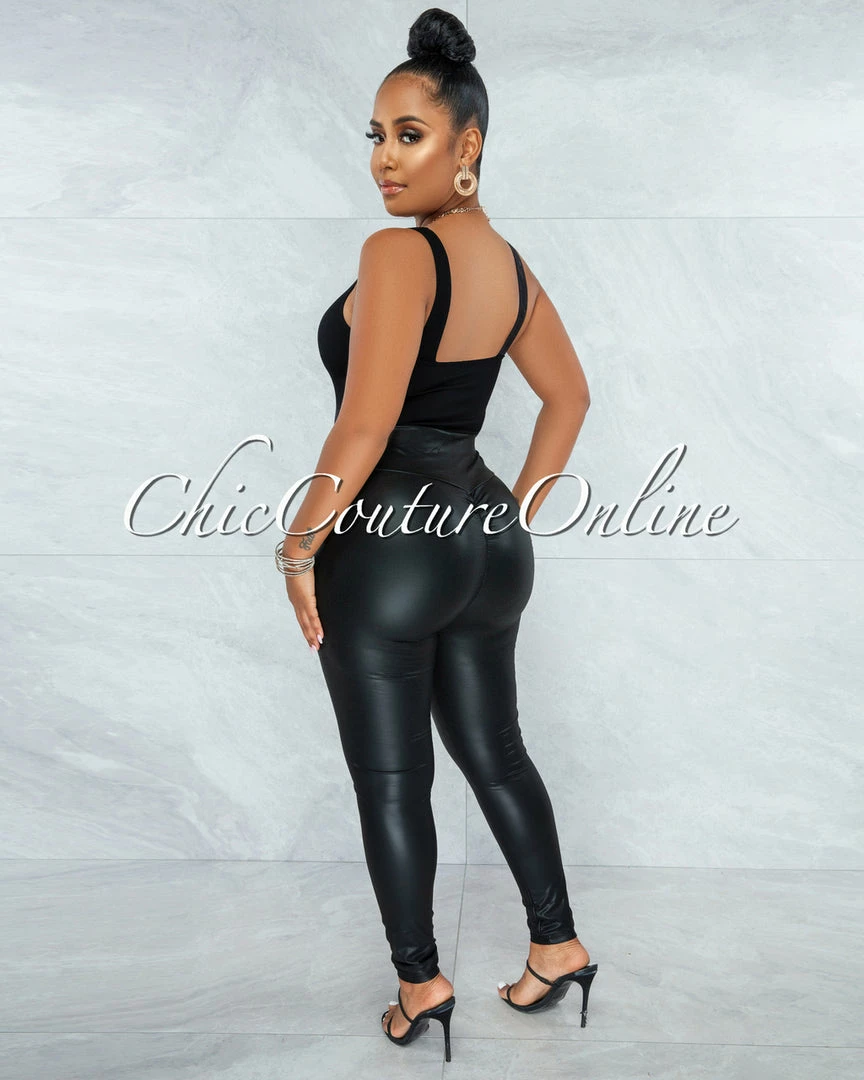 Vendor-unknown JUST IN Eara Black Faux Leather Ruched Back Leggings