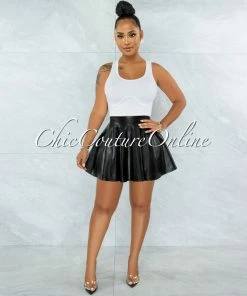 Vendor-unknown Cavana White Trim Details Ribbed Crop Top